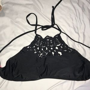 Medium black swim top